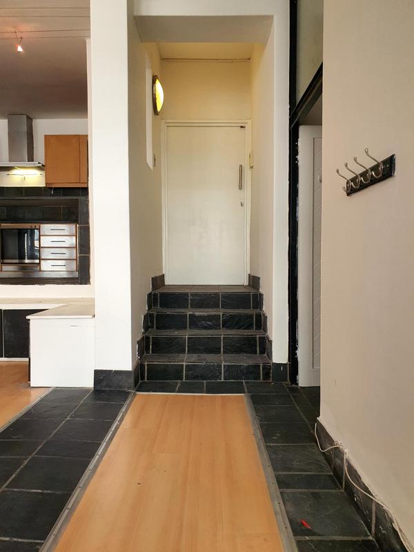 2 Bedroom Property for Sale in Cape Town City Centre Western Cape